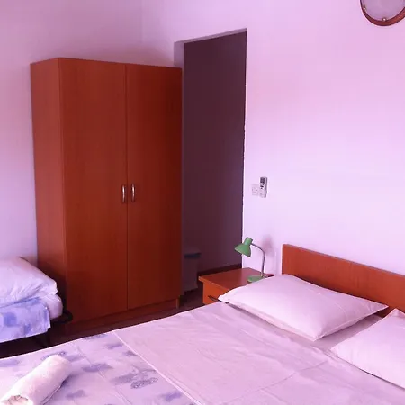 Apartments Juric * Baska Voda